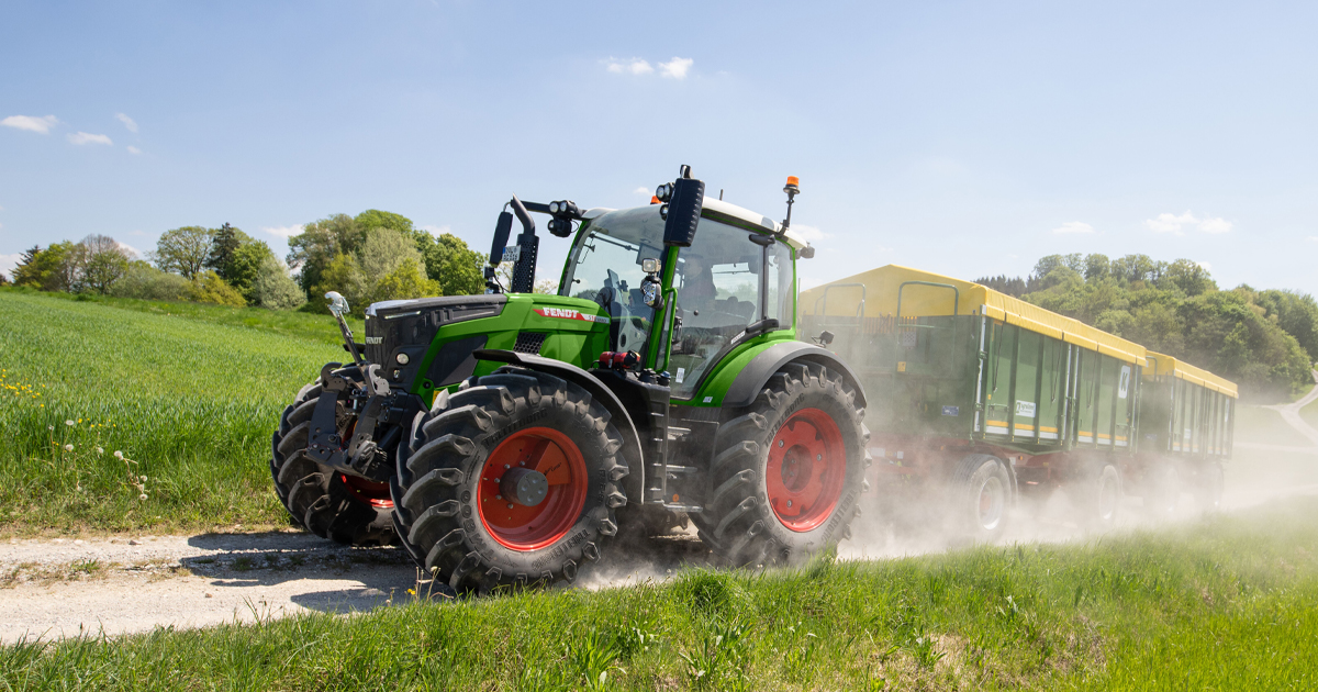 Compact tractor for professionals – the Fendt 500 Vario Gen4 series