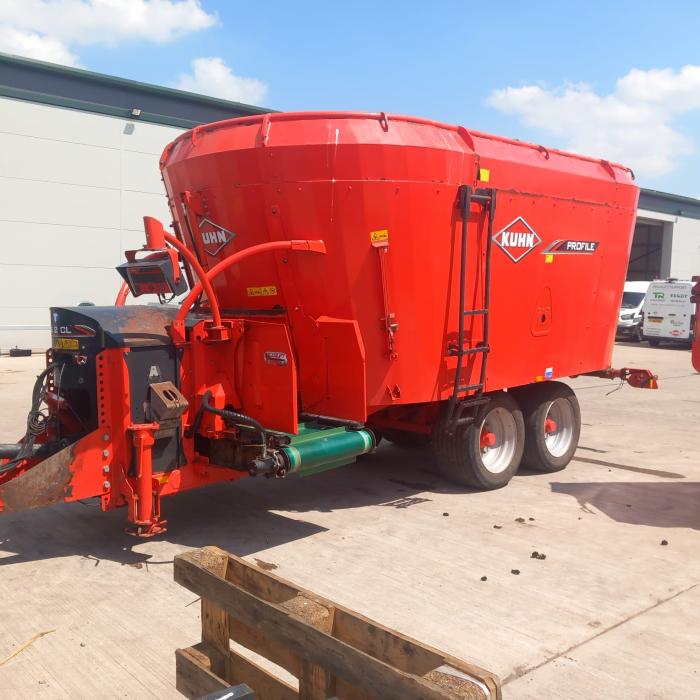 Used Kuhn 26.2 CL feeder wagon