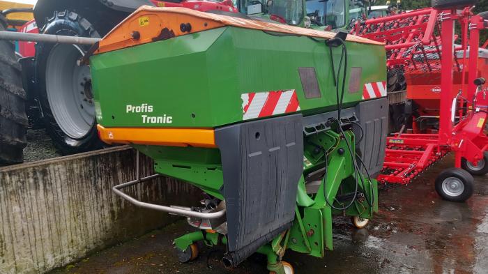 Used Amazone ZA-TS 2600 fertiliser spreader