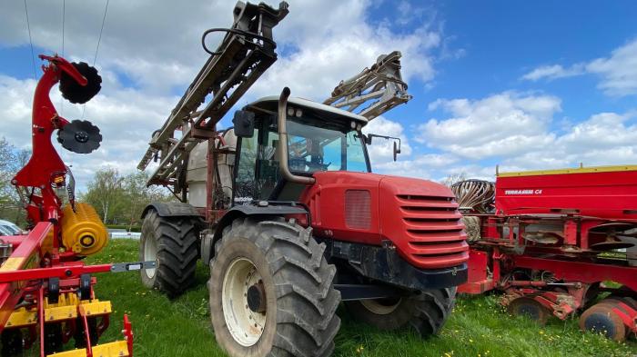 Used Multidrive 6195 24m landquip sprayer