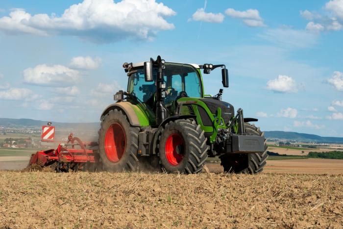 New Fendt 516 Vario Tractor