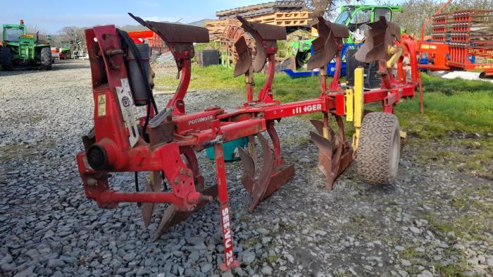 Used Pottinger Servo 4 furrow plough