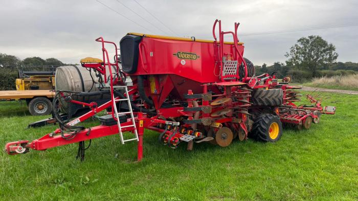 Used Vaderstad Spirit 4m drill