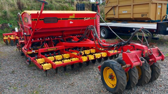 Used Vaderstad Rapid 300S super drill