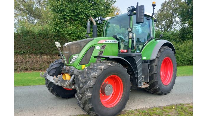 Used Fendt 724 Profi Plus tractor