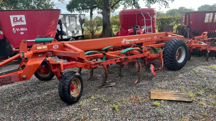 Used Kverneland CTS 3m cultivator