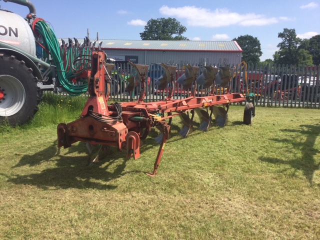 Used Kverneland Mounted Furrow Plough