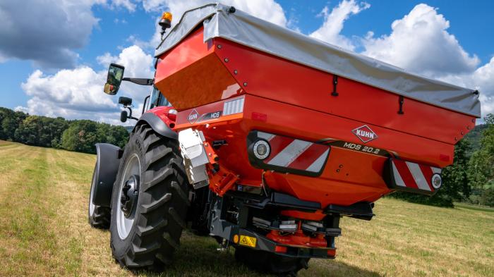 New Kuhn MDS 20.2 fertiliser spreader