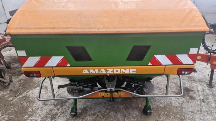 Used Amazone ZA-TS 2600 fertiliser spreader