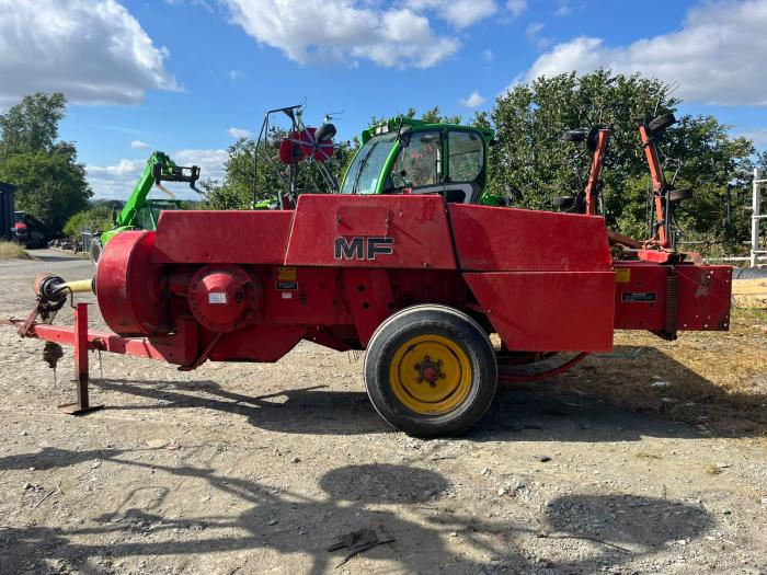 Used Massey Ferguson 224 small square baler