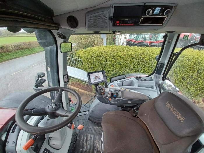 valtra T174N Tractor
