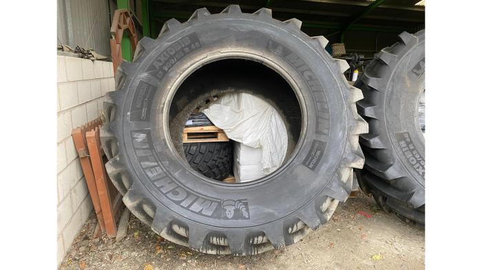 New Michelin 900/60 R46 Tyre x1