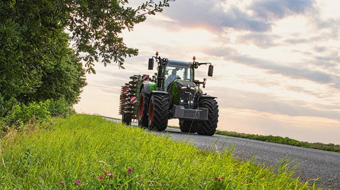 New Fendt 728 Vario Gen7 tractor