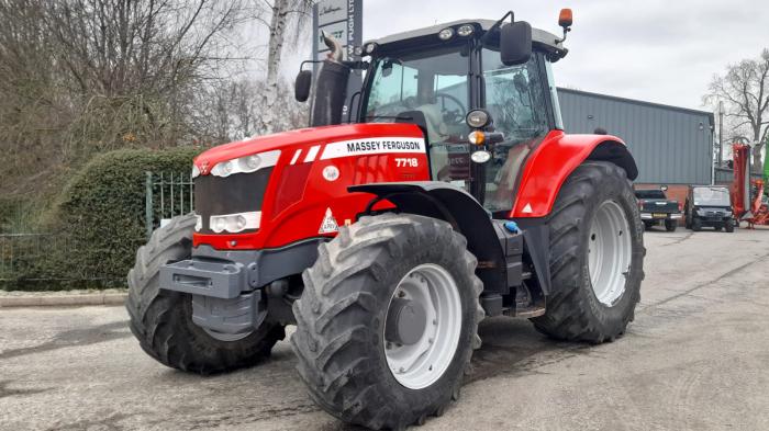 Used Massey Ferguson 7718 Dyna VT Exclusive tractor