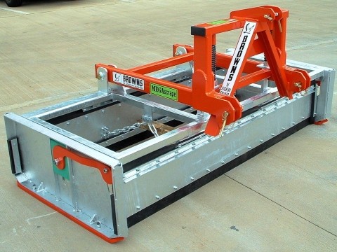 New Browns 6' 6in Box Scraper