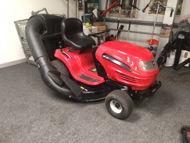 Used Massey Ferguson 42-18SH ride-on mower