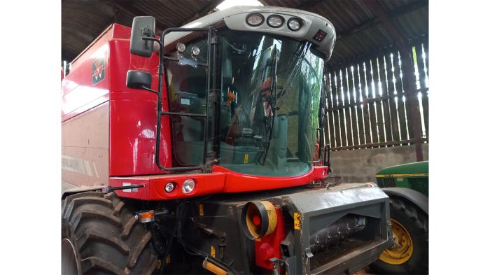 Used Massey Ferguson 7270 AL4 Combine Harvester