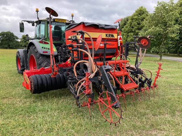 Used KRM 4m hydraulic folding tine drill