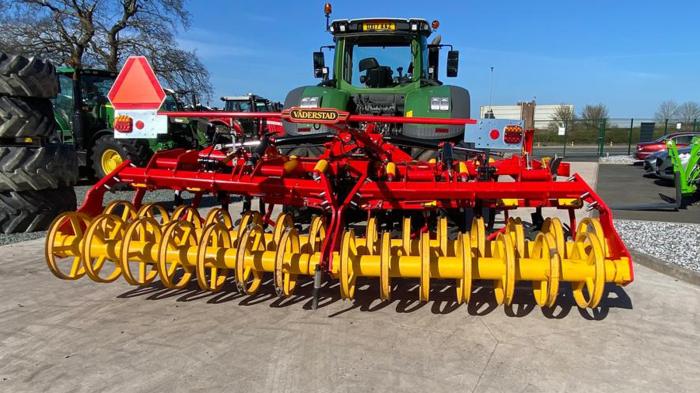 Ex Demo Vaderstad Cultus HD 425 cultivator