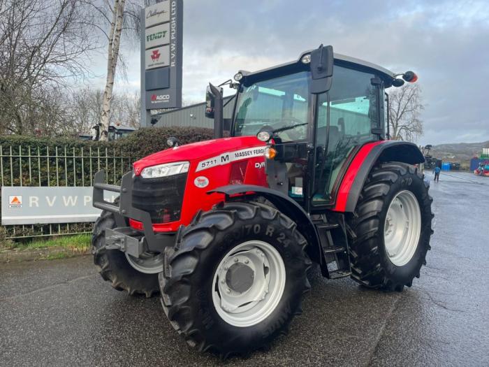 Used Massey Ferguson 5711M Tractor