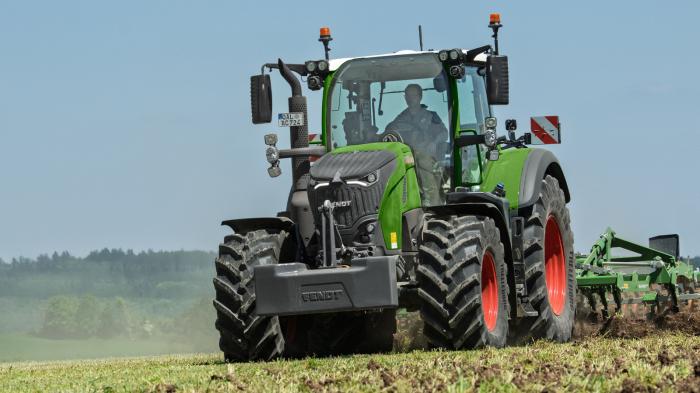 New Fendt 724 Vario Gen7.1 Power Plus tractor