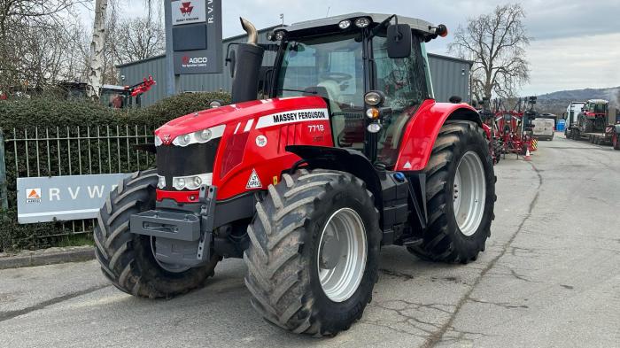 Used Massey Ferguson 7718 Efficient tractor