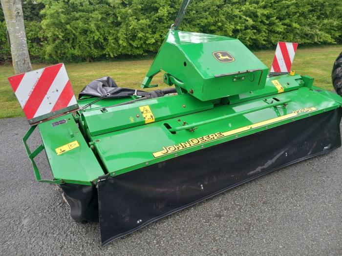 Used John Deere 228A front mower conditioner