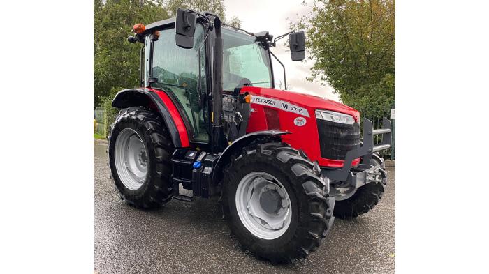 Used Massey Ferguson 5711M Tractor