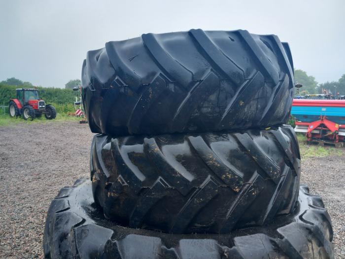 Used set of 4 tyres