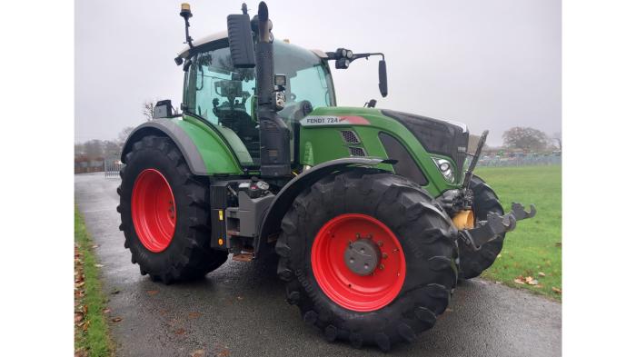 Used Fendt 724 Profi Plus tractor
