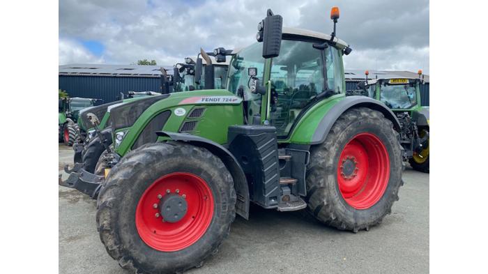 Used Fendt 724 Vario Tractor