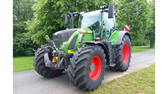 Ex Demo Fendt 724 Profi Plus tractor