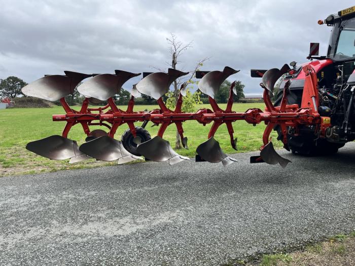 Used Kuhn Vari Master 123 plough
