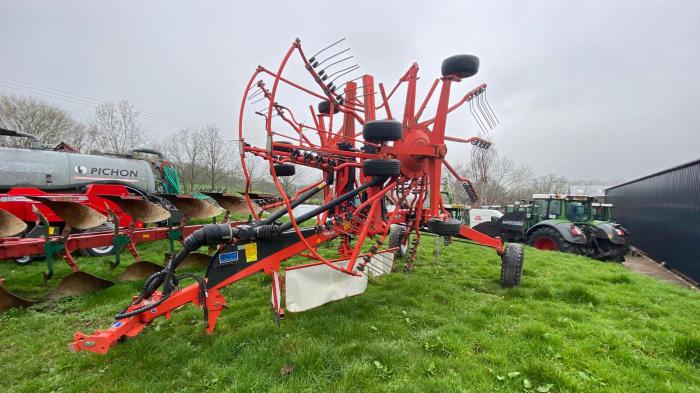 Used Kuhn G8131 rake