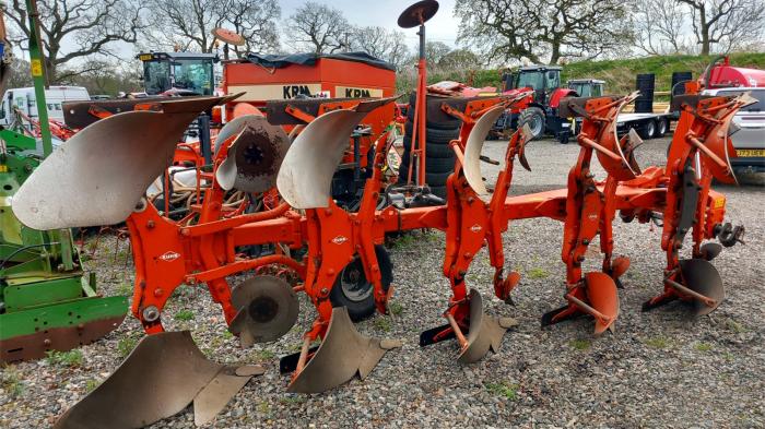 Used Kuhn vari master 123 Plough