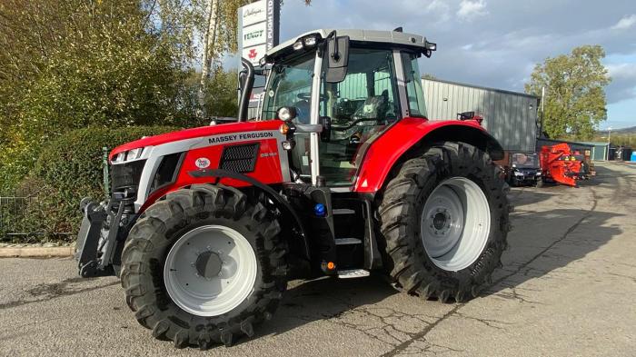 Used Massey Ferguson 6S.155 Dyna 6 Essential tractor