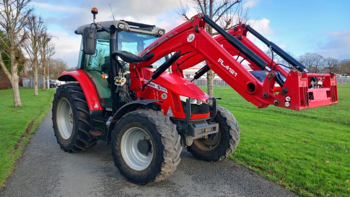 Used Massey Ferguson 5712S Essential tractor